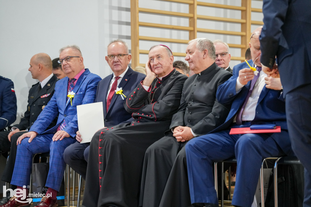 Święty Jan Paweł II patronem Szkoły Podstawowej w Jamach
