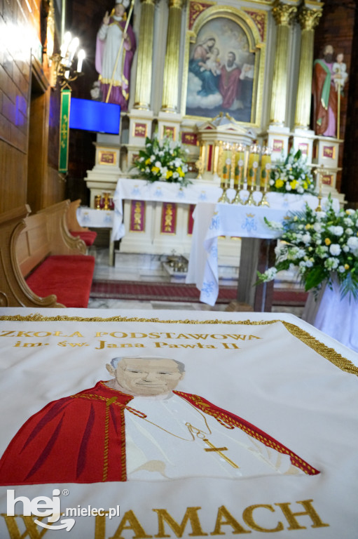 Święty Jan Paweł II patronem Szkoły Podstawowej w Jamach