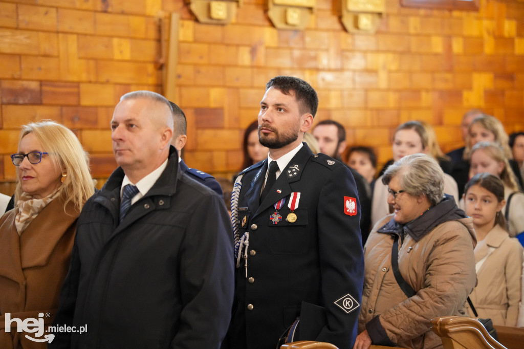 Święty Jan Paweł II patronem Szkoły Podstawowej w Jamach