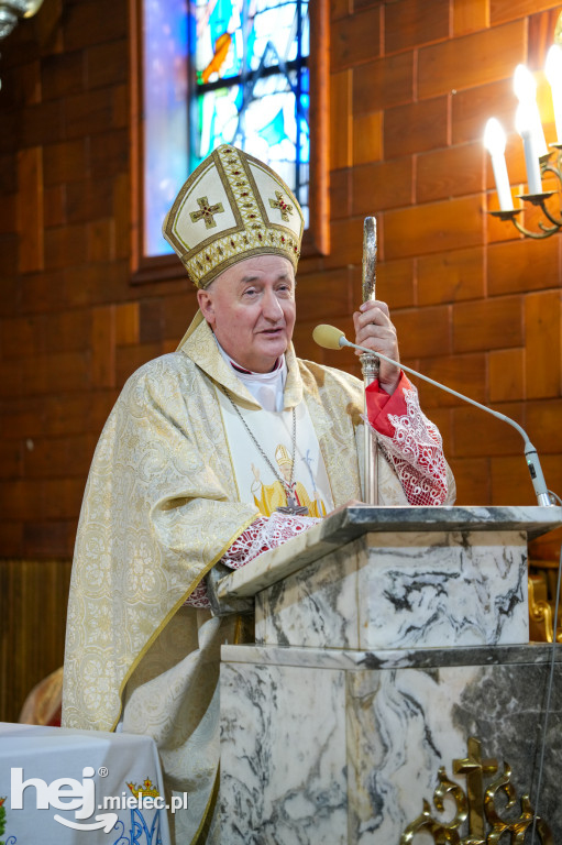 Święty Jan Paweł II patronem Szkoły Podstawowej w Jamach