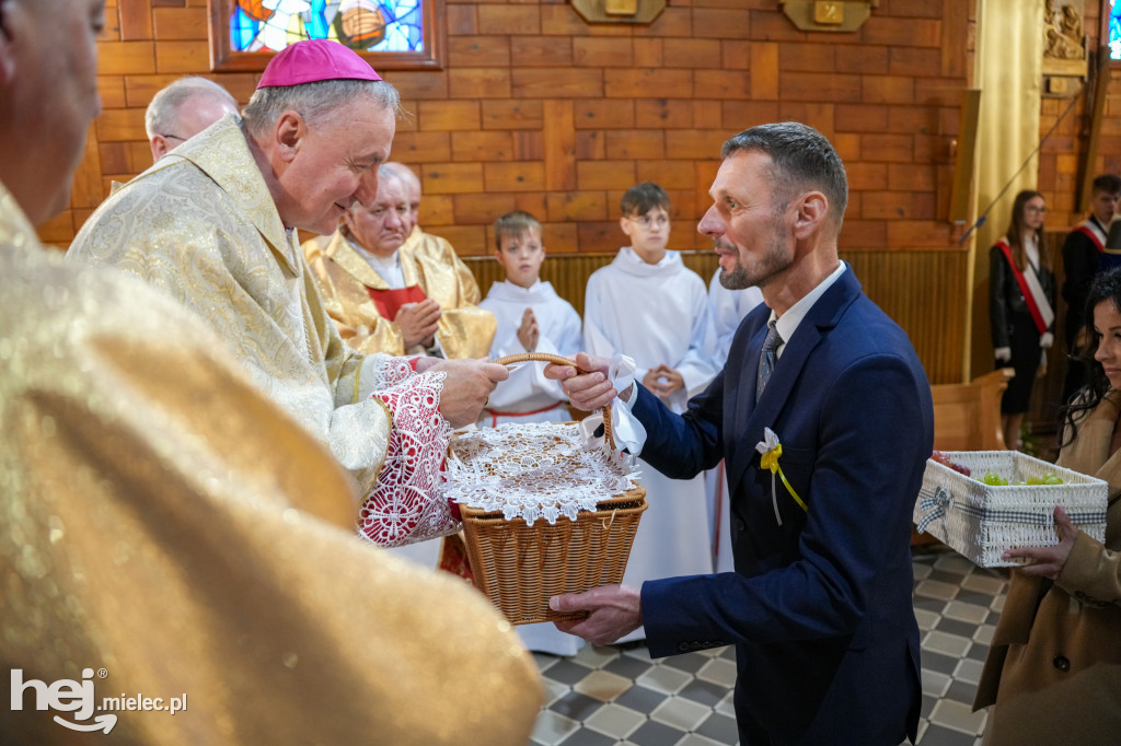 Święty Jan Paweł II patronem Szkoły Podstawowej w Jamach