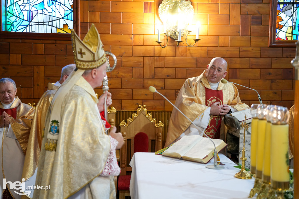 Święty Jan Paweł II patronem Szkoły Podstawowej w Jamach