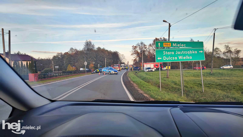 Wypadek drogowy na DW984