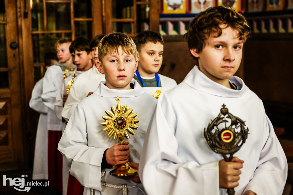 Noc Świętych w Sanktuarium Matki Bożej Królowej Rodzin w Chorzelowie