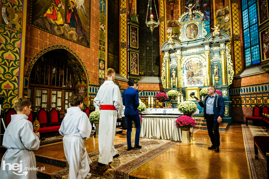 Noc Świętych w Sanktuarium Matki Bożej Królowej Rodzin w Chorzelowie