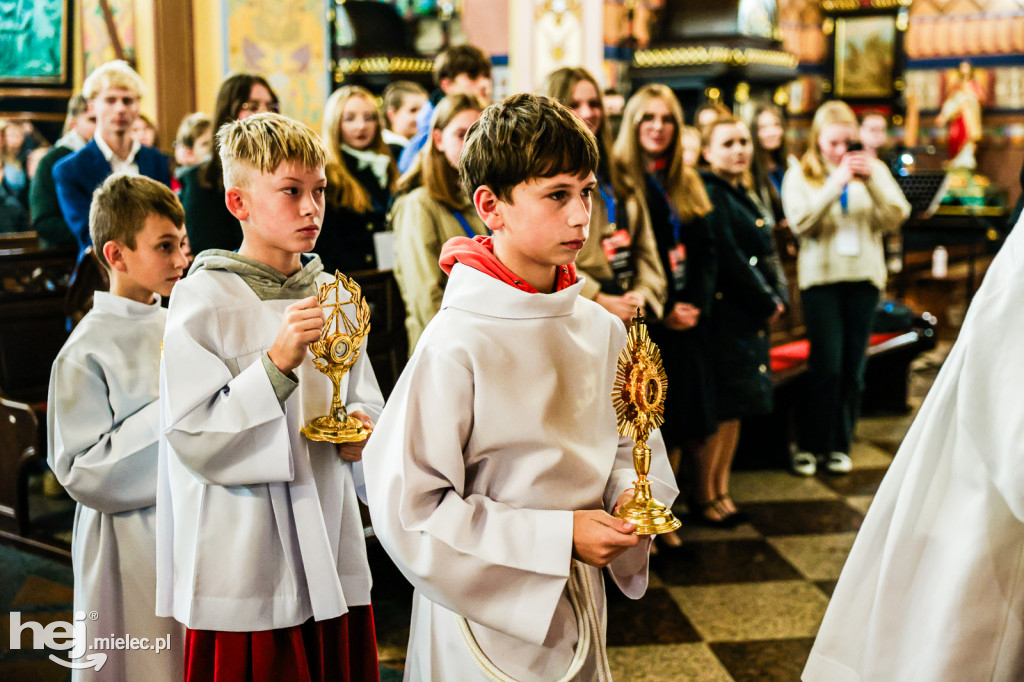 Noc Świętych w Sanktuarium Matki Bożej Królowej Rodzin w Chorzelowie