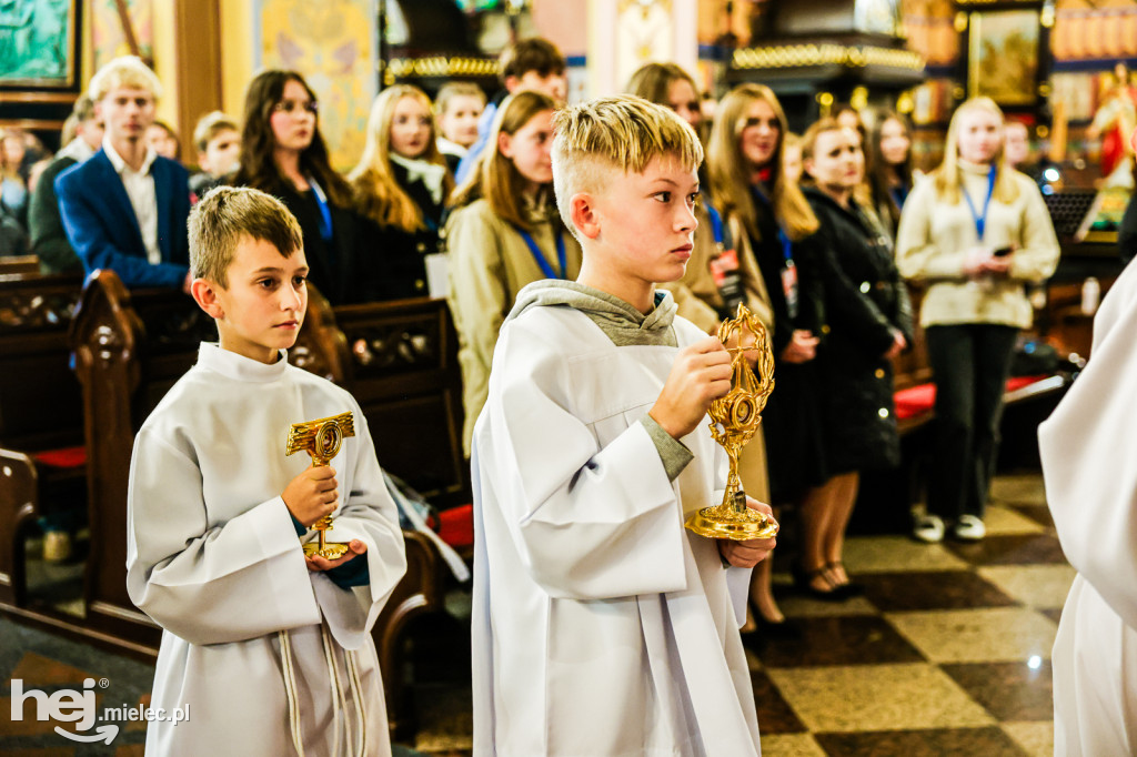 Noc Świętych w Sanktuarium Matki Bożej Królowej Rodzin w Chorzelowie