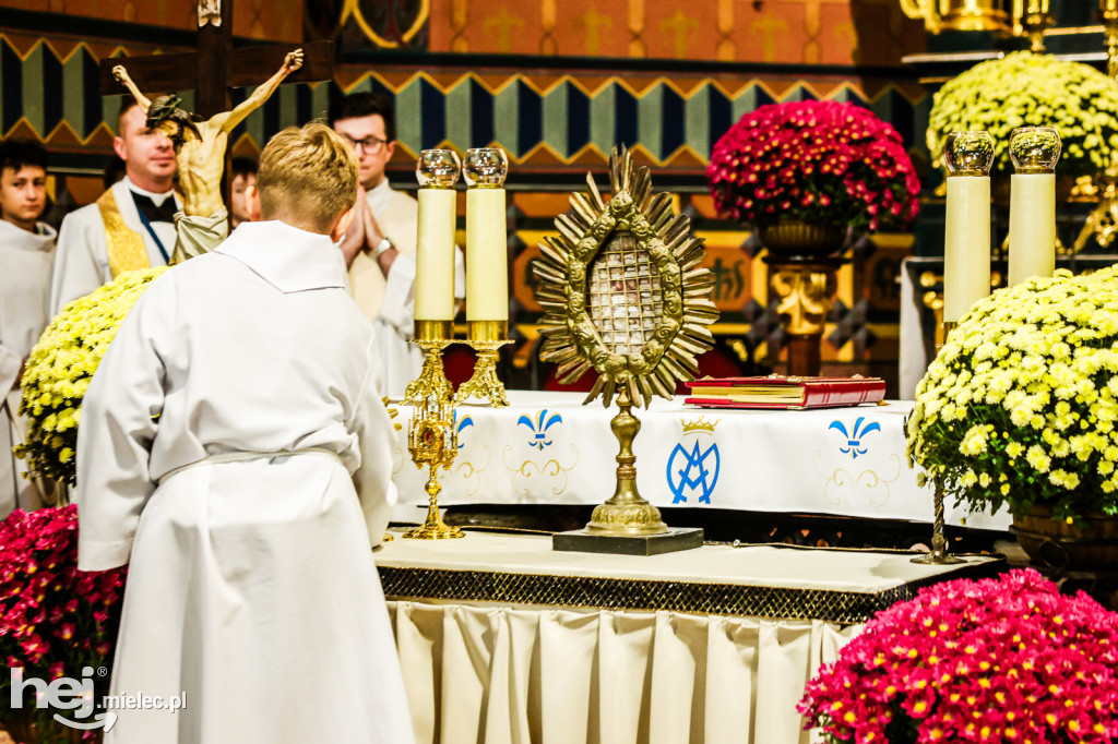 Noc Świętych w Sanktuarium Matki Bożej Królowej Rodzin w Chorzelowie