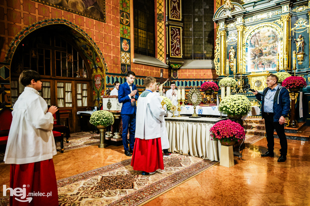 Noc Świętych w Sanktuarium Matki Bożej Królowej Rodzin w Chorzelowie