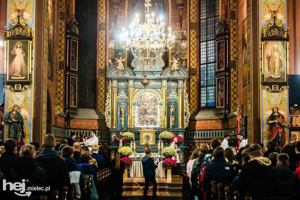 Noc Świętych w Sanktuarium Matki Bożej Królowej Rodzin w Chorzelowie