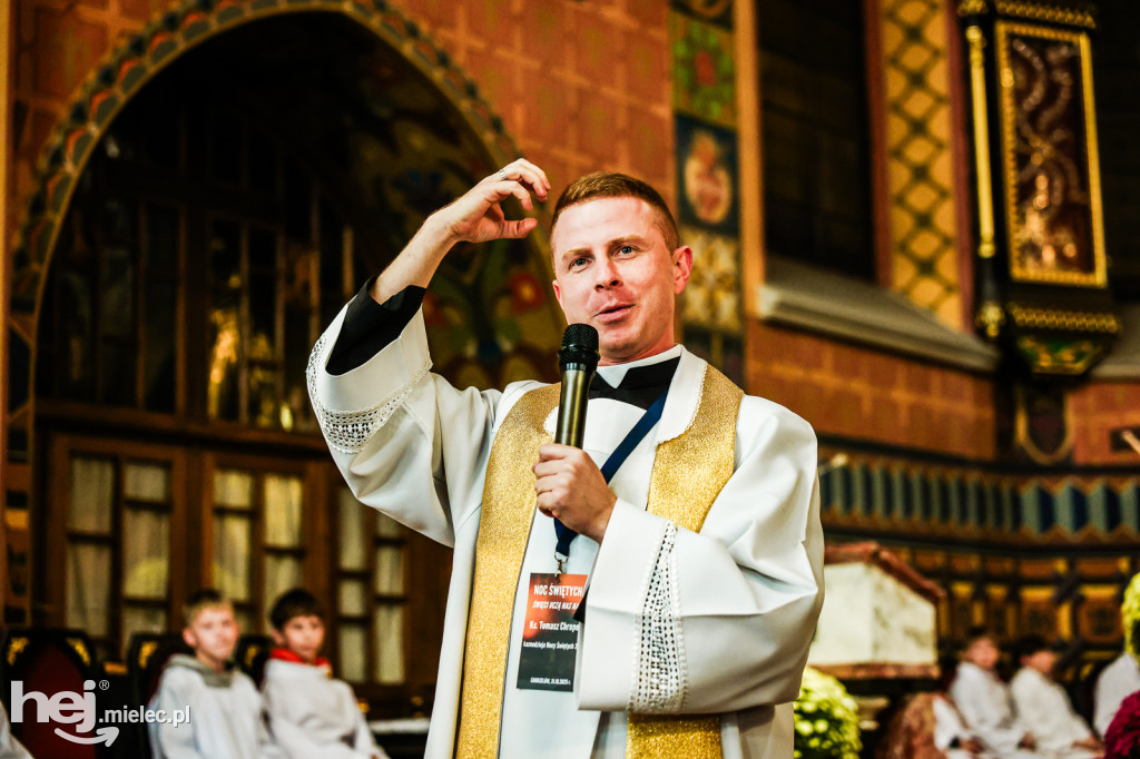 Noc Świętych w Sanktuarium Matki Bożej Królowej Rodzin w Chorzelowie