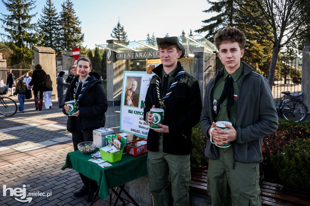 Wszystkich Świętych - 1 listopada na Cmentarzu Komunalnym
