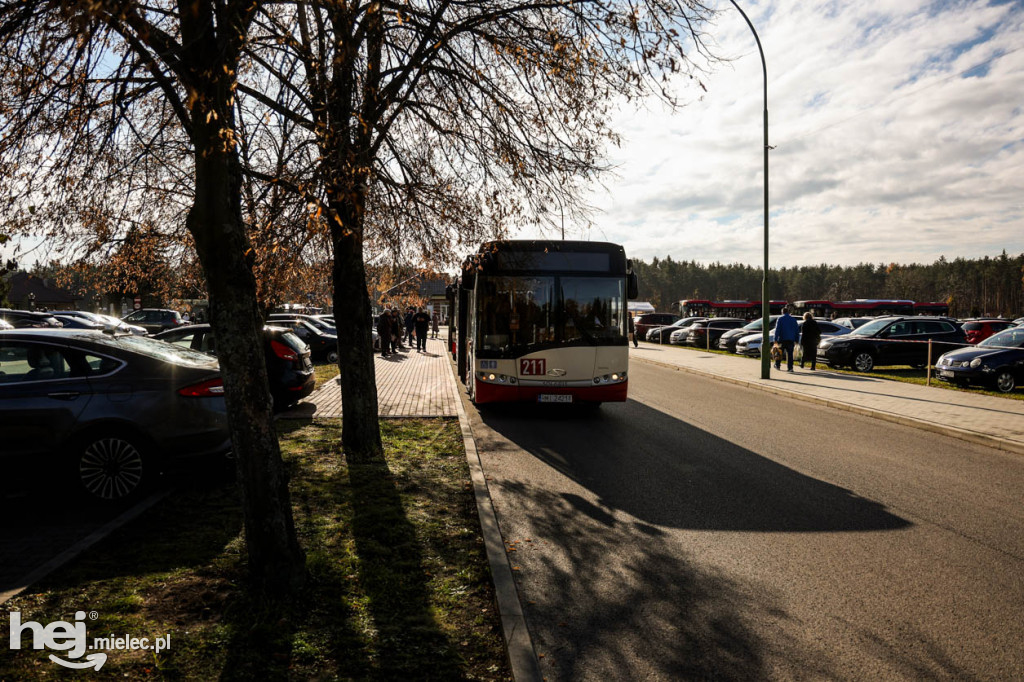 Wszystkich Świętych - 1 listopada na Cmentarzu Komunalnym