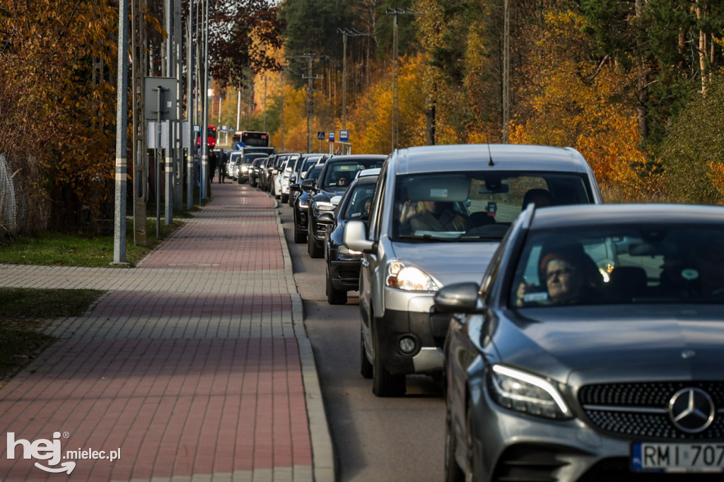 Wszystkich Świętych - 1 listopada na Cmentarzu Komunalnym