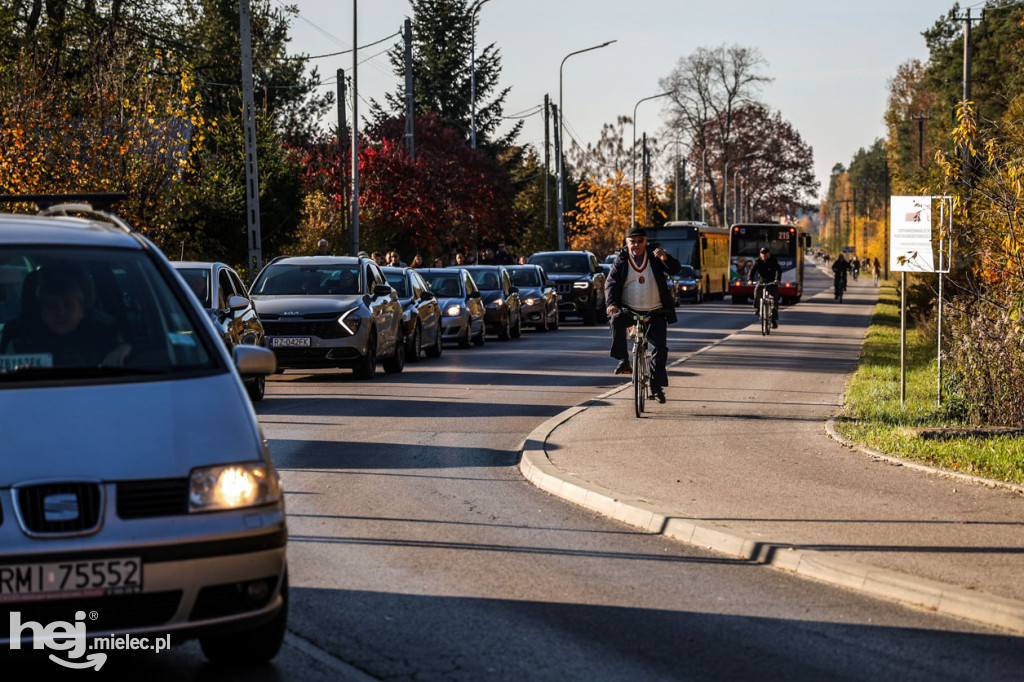 Wszystkich Świętych - 1 listopada na Cmentarzu Komunalnym