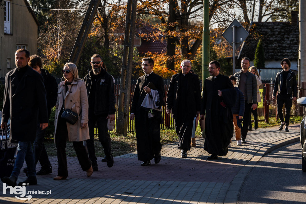 Wszystkich Świętych - 1 listopada na Cmentarzu Komunalnym