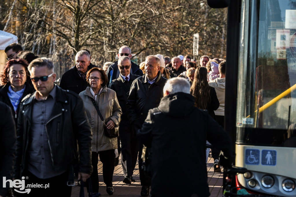 Wszystkich Świętych - 1 listopada na Cmentarzu Komunalnym