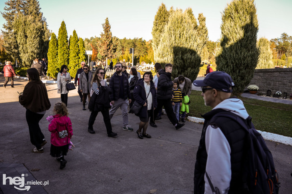 Wszystkich Świętych - 1 listopada na Cmentarzu Komunalnym