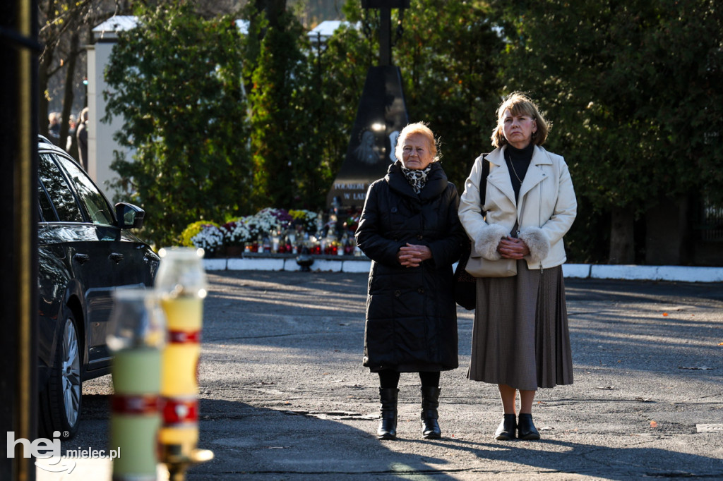 Wszystkich Świętych - 1 listopada na Cmentarzu Komunalnym