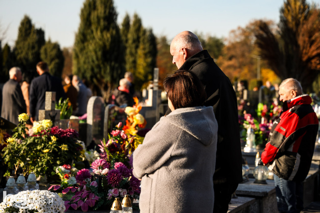 Wszystkich Świętych - 1 listopada na Cmentarzu Komunalnym