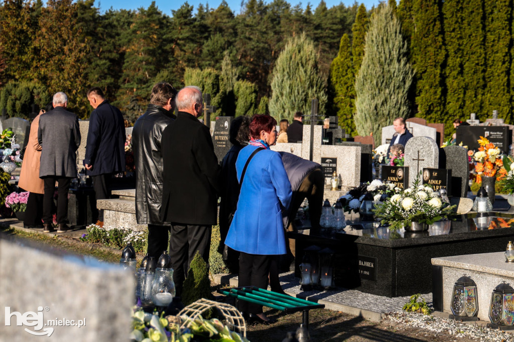 Wszystkich Świętych - 1 listopada na Cmentarzu Komunalnym