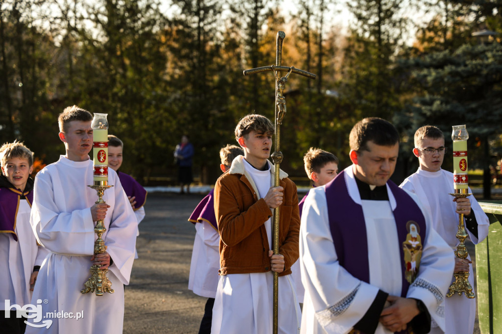 Wszystkich Świętych - 1 listopada na Cmentarzu Komunalnym