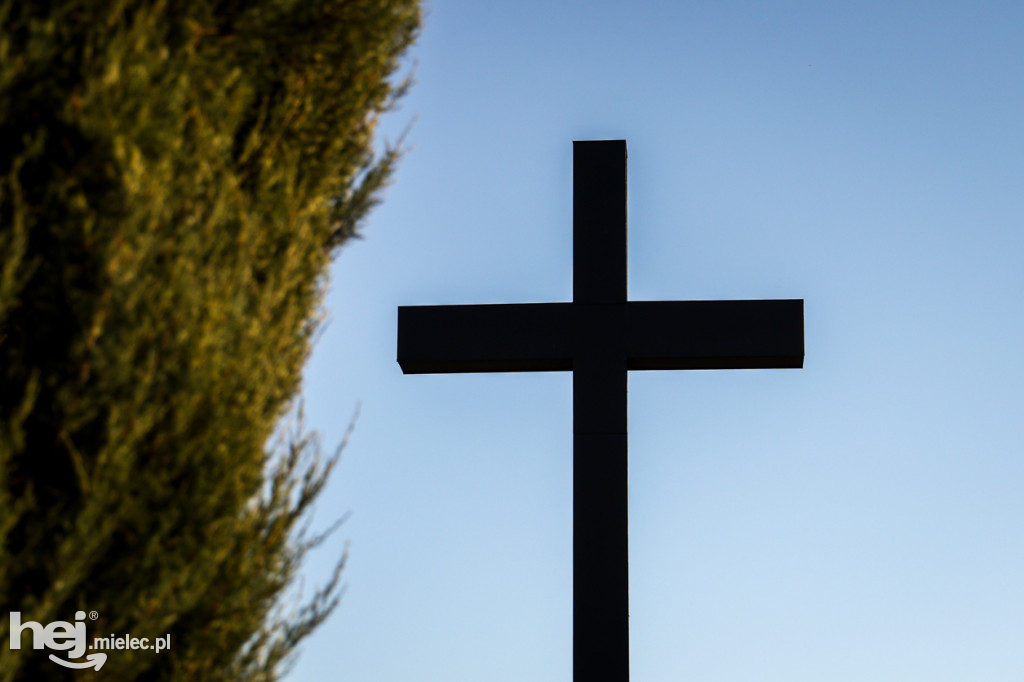 Wszystkich Świętych - 1 listopada na Cmentarzu Komunalnym