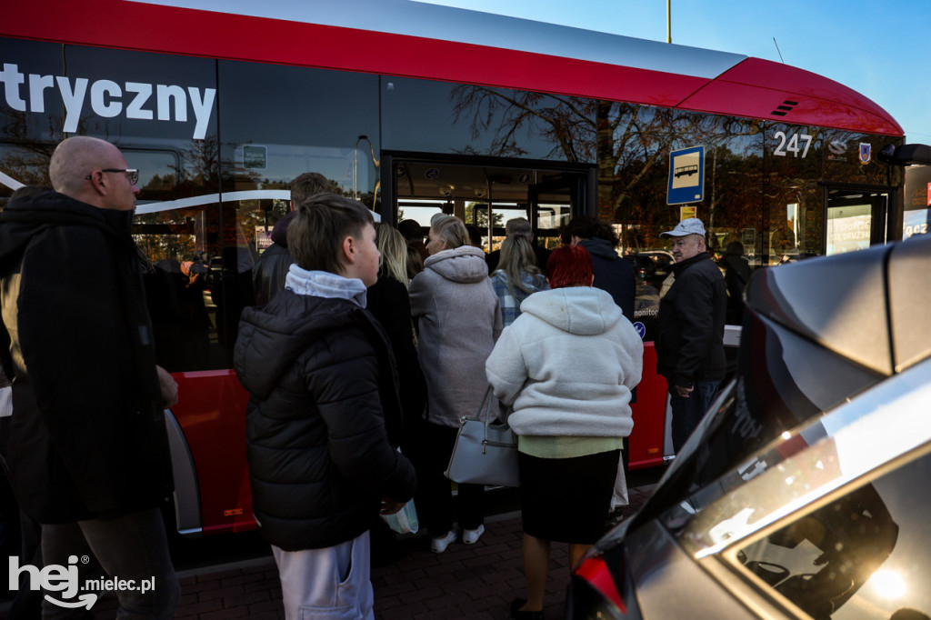 Wszystkich Świętych - 1 listopada na Cmentarzu Komunalnym