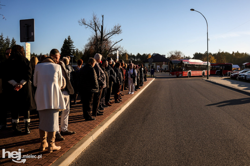 Wszystkich Świętych - 1 listopada na Cmentarzu Komunalnym