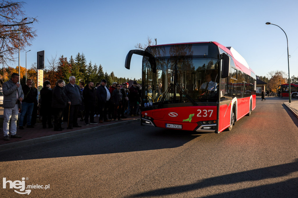 Wszystkich Świętych - 1 listopada na Cmentarzu Komunalnym