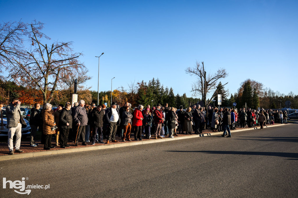 Wszystkich Świętych - 1 listopada na Cmentarzu Komunalnym