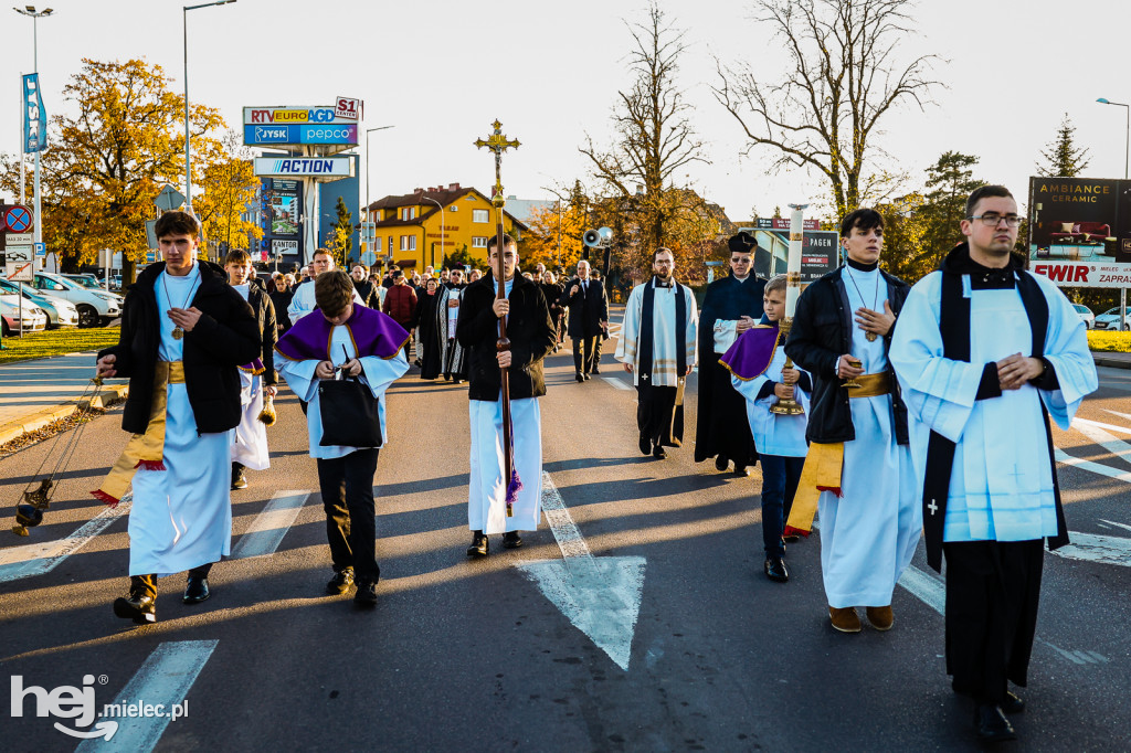 Uroczystość Wszystkich Świętych 2025 na Cmentarzu Parafialnym w Mielcu