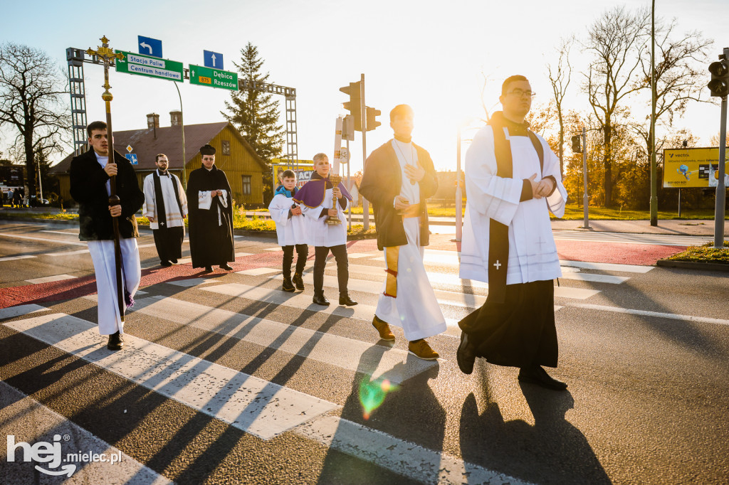 Uroczystość Wszystkich Świętych 2025 na Cmentarzu Parafialnym w Mielcu