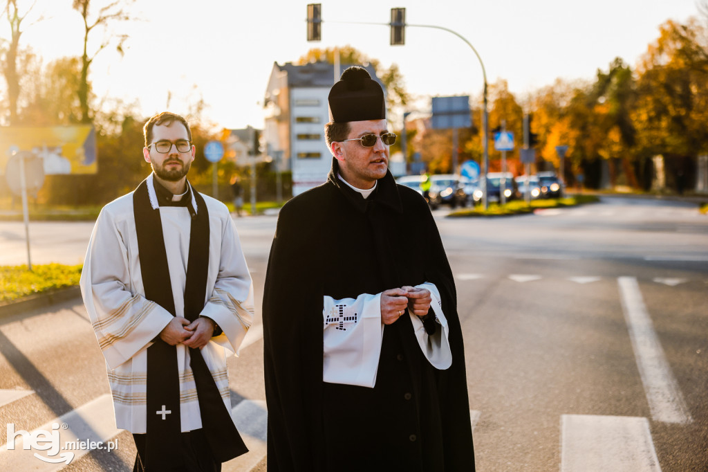 Uroczystość Wszystkich Świętych 2025 na Cmentarzu Parafialnym w Mielcu