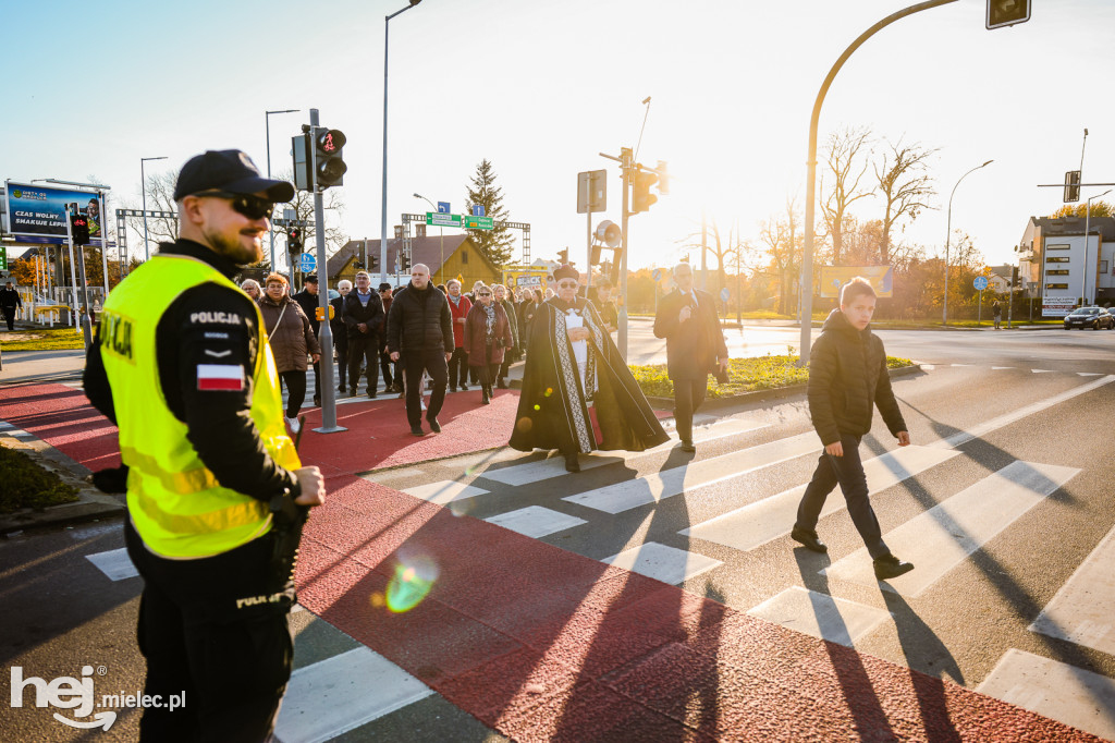 Uroczystość Wszystkich Świętych 2025 na Cmentarzu Parafialnym w Mielcu