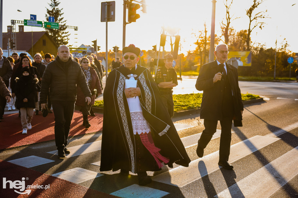 Uroczystość Wszystkich Świętych 2025 na Cmentarzu Parafialnym w Mielcu