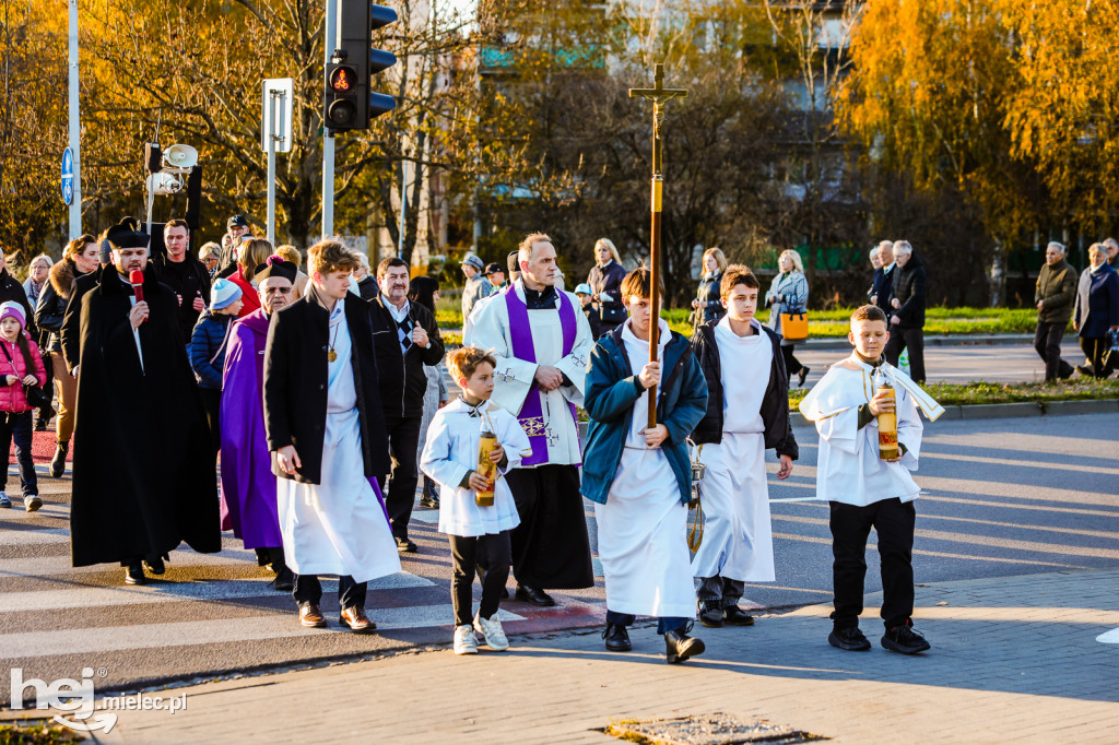 Uroczystość Wszystkich Świętych 2025 na Cmentarzu Parafialnym w Mielcu