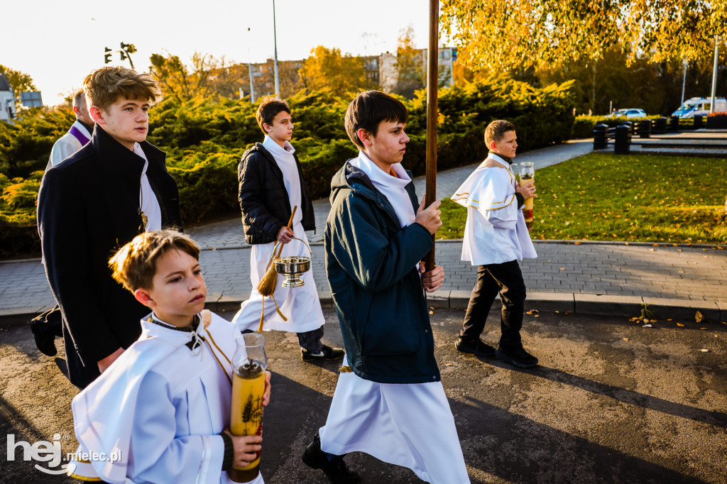 Uroczystość Wszystkich Świętych 2025 na Cmentarzu Parafialnym w Mielcu