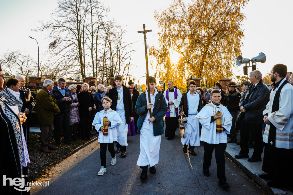 Uroczystość Wszystkich Świętych 2025 na Cmentarzu Parafialnym w Mielcu