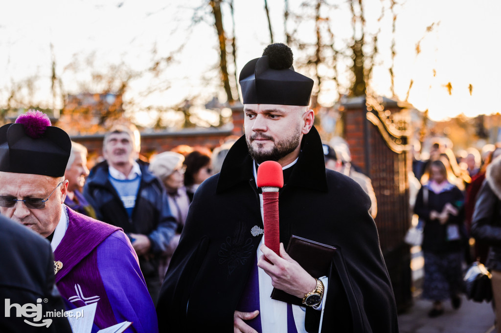 Uroczystość Wszystkich Świętych 2025 na Cmentarzu Parafialnym w Mielcu