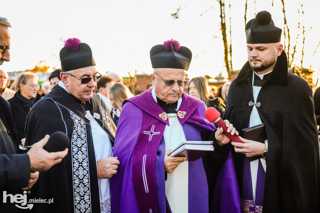 Uroczystość Wszystkich Świętych 2025 na Cmentarzu Parafialnym w Mielcu