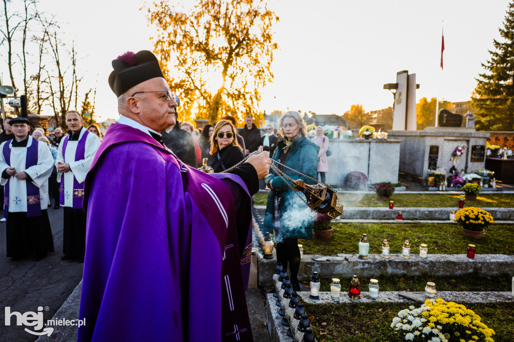 Uroczystość Wszystkich Świętych 2025 na Cmentarzu Parafialnym w Mielcu