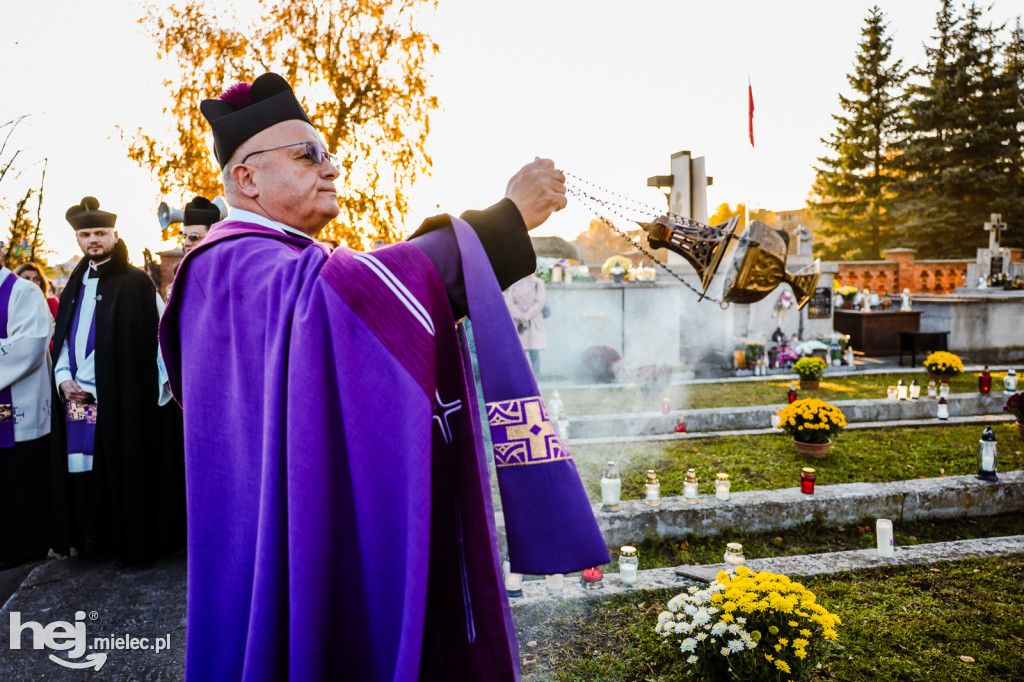 Uroczystość Wszystkich Świętych 2025 na Cmentarzu Parafialnym w Mielcu
