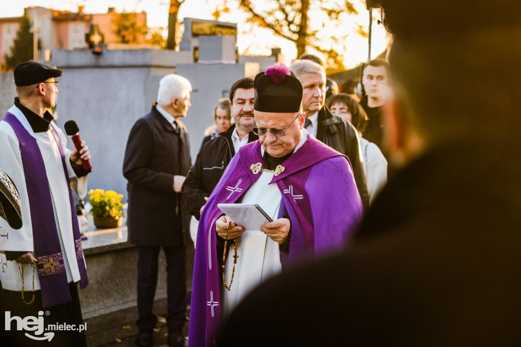 Uroczystość Wszystkich Świętych 2025 na Cmentarzu Parafialnym w Mielcu