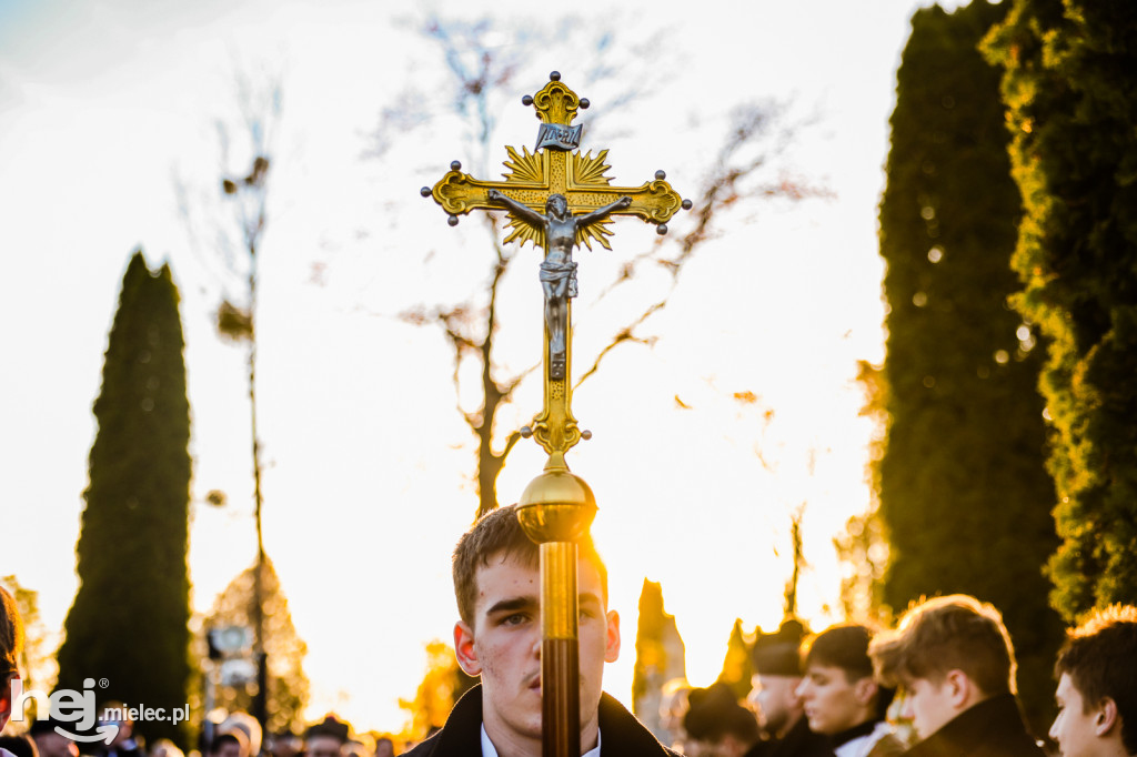 Uroczystość Wszystkich Świętych 2025 na Cmentarzu Parafialnym w Mielcu