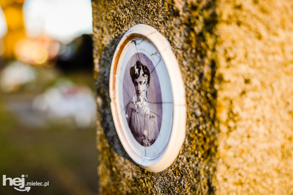 Uroczystość Wszystkich Świętych 2025 na Cmentarzu Parafialnym w Mielcu