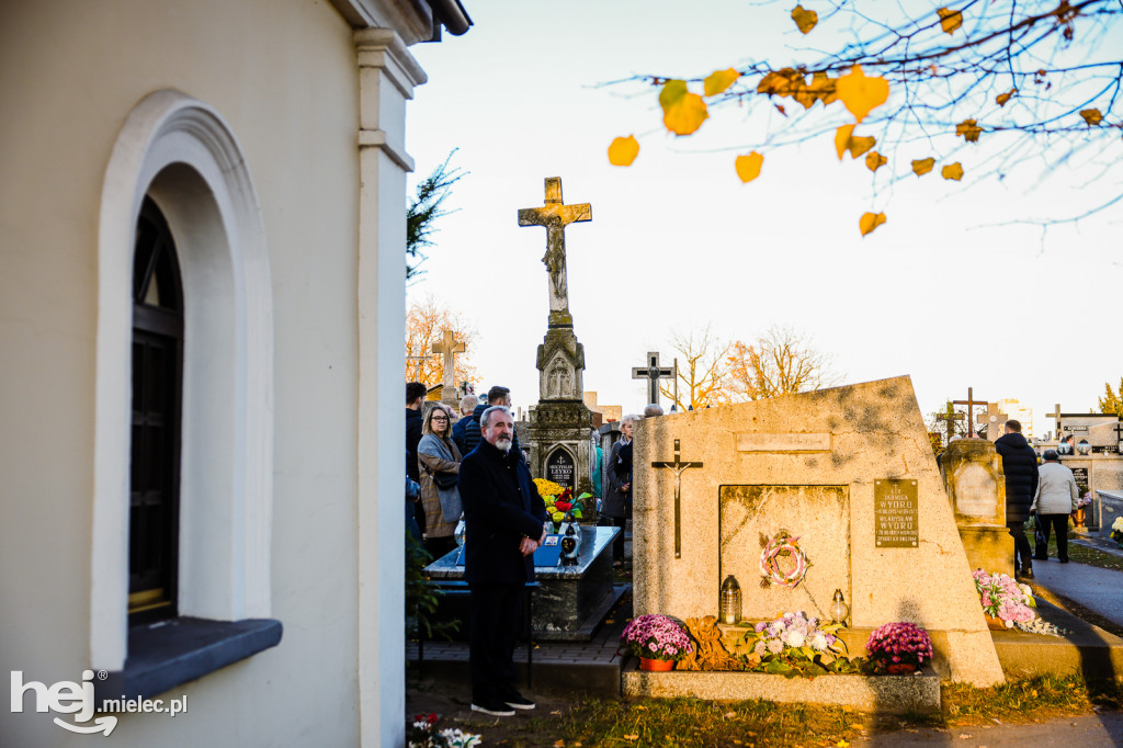 Uroczystość Wszystkich Świętych 2025 na Cmentarzu Parafialnym w Mielcu