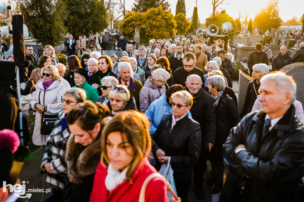 Uroczystość Wszystkich Świętych 2025 na Cmentarzu Parafialnym w Mielcu