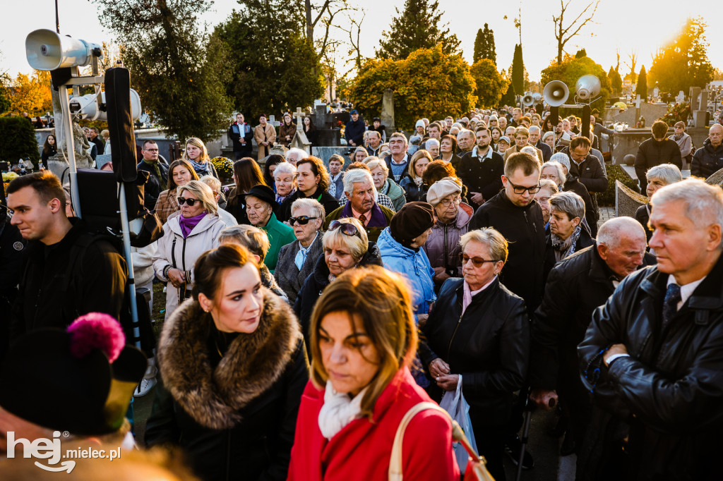 Uroczystość Wszystkich Świętych 2025 na Cmentarzu Parafialnym w Mielcu