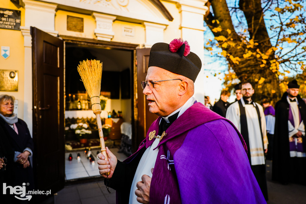 Uroczystość Wszystkich Świętych 2025 na Cmentarzu Parafialnym w Mielcu
